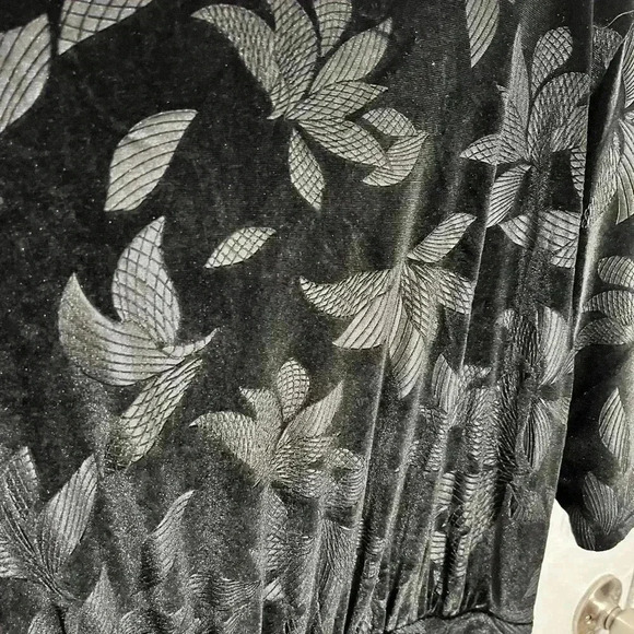 NWOT POLAGRAM  Black Floral Faux Wrap Velvet Maxi V-Neck Dress | size 3XL - Picture 6 of 10